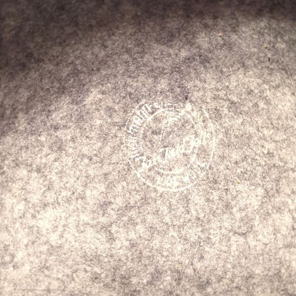 Jacki Vintage Grey Felt Asymetrical Brim Hat, derby - Picture 7 of 14